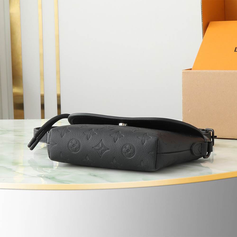Louis Vuitton Pulse Wearable