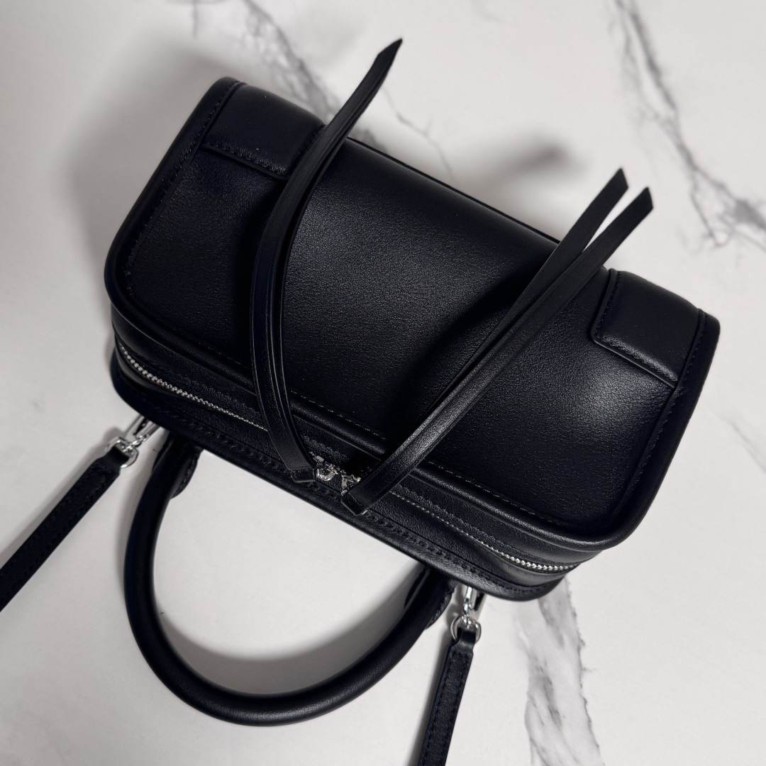 Loewe Mini Amazona 180