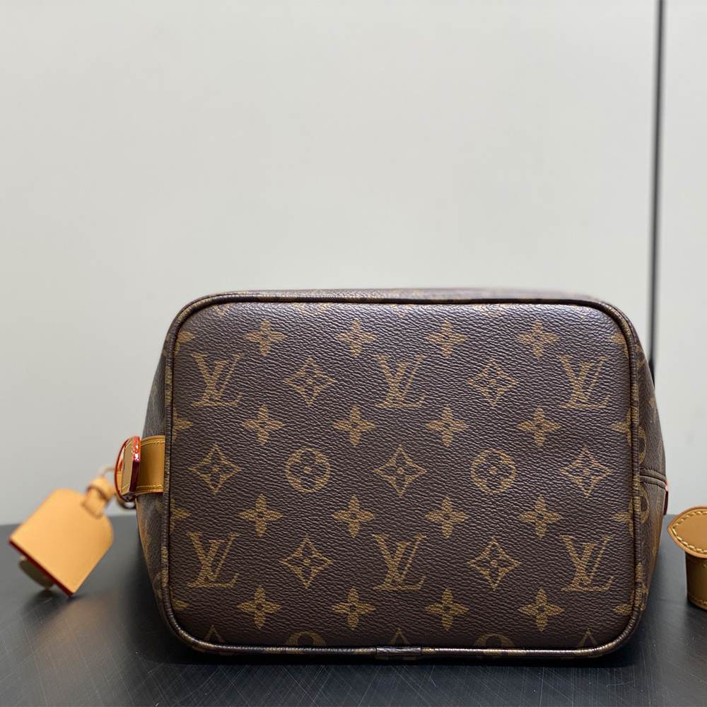 Louis Vuitton All In MM