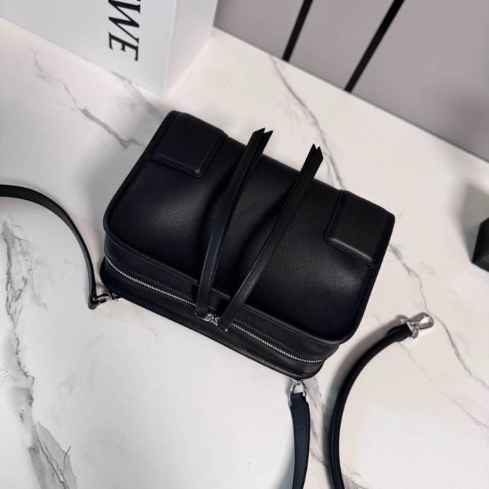 Loewe Small Amazona 180