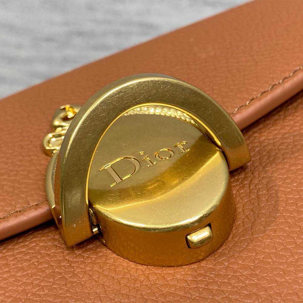 Dior Médaillon Small