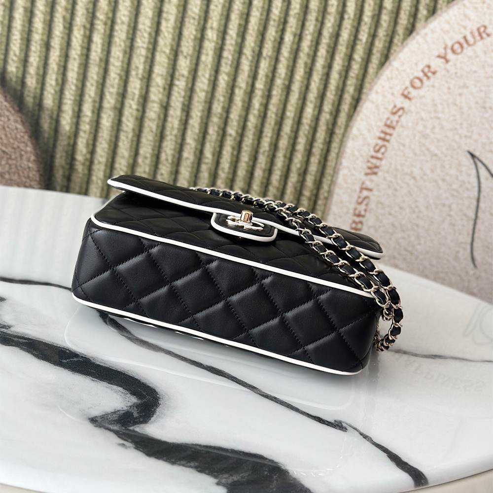 Chanel Small Wallet on Chain