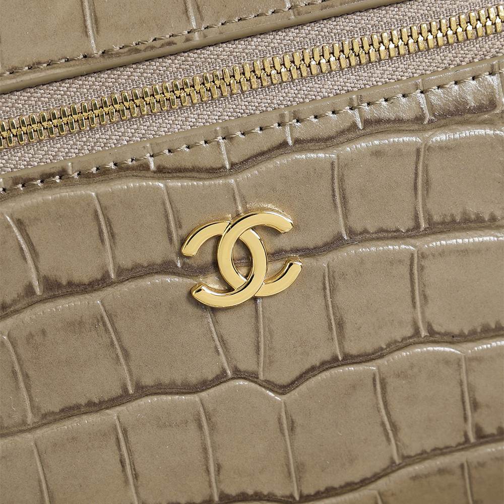 Chanel Large Vanity Crocco