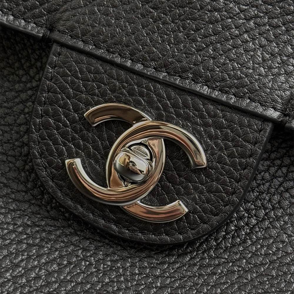 Chanel Maxi Flapbag