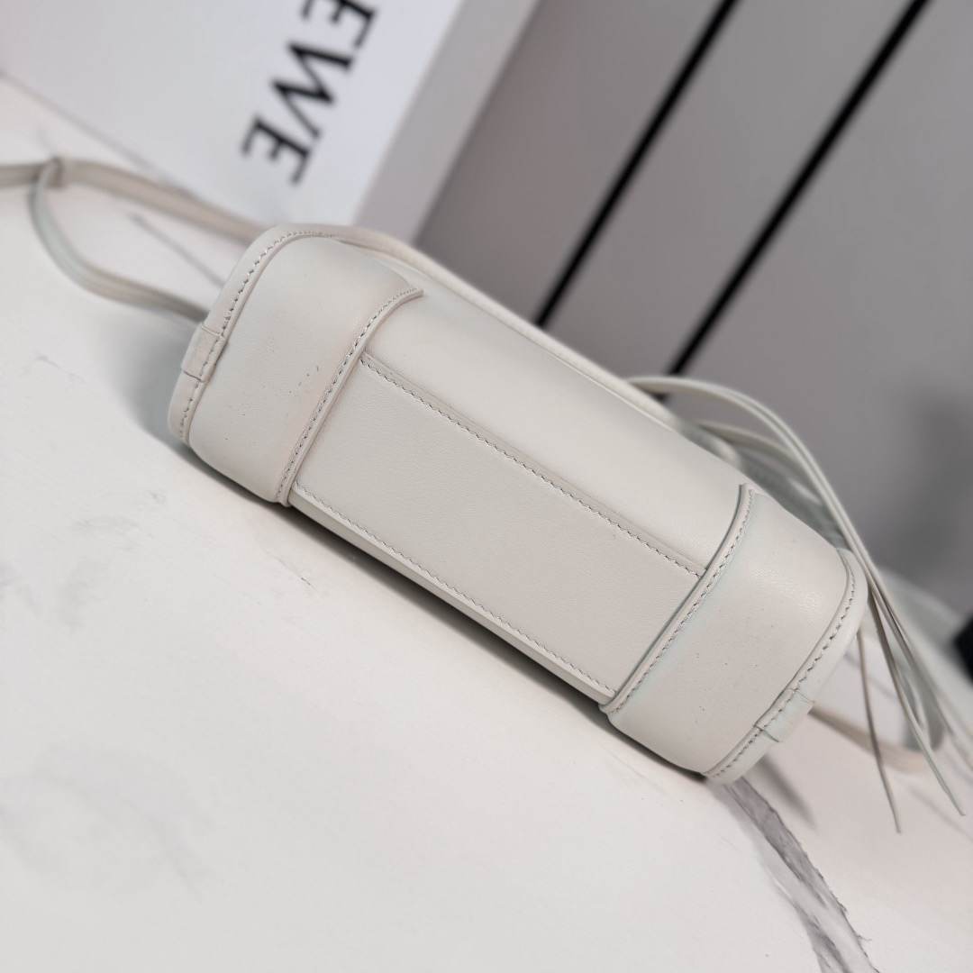 Loewe Mini Amazona 180