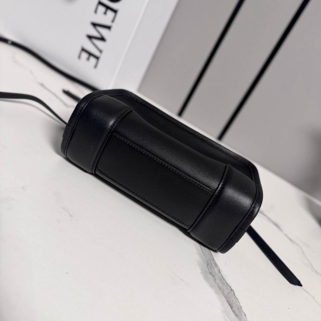 Loewe Mini Amazona 180