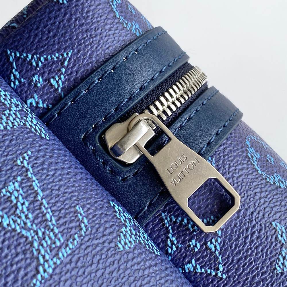 Louis Vuitton Discovery PM