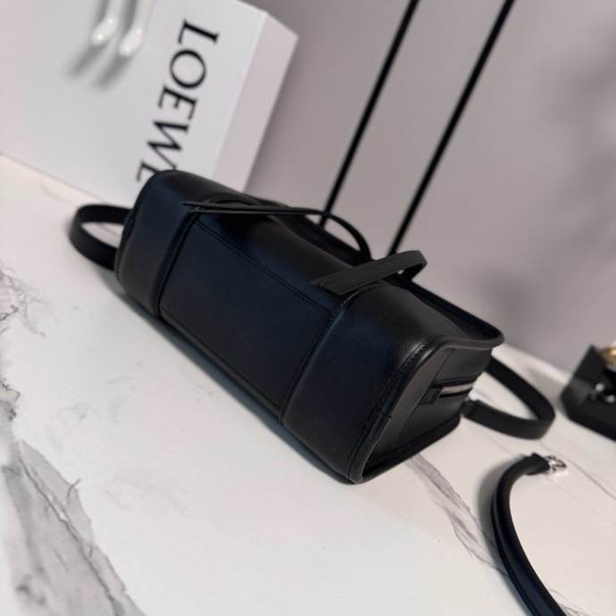 Loewe Small Amazona 180