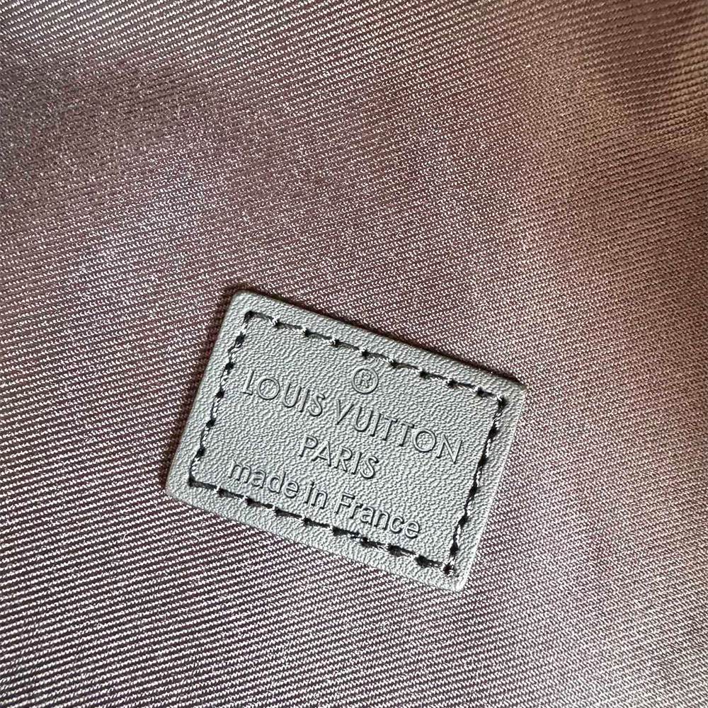 Louis Vuitton Discovery MM