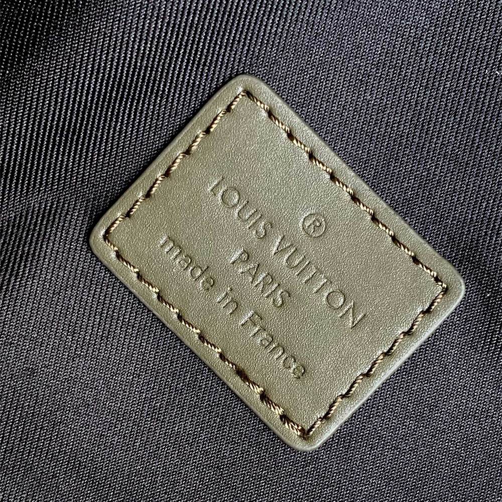 Louis Vuitton Discovery PM