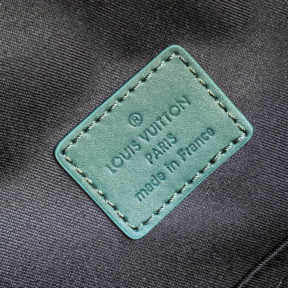 Louis Vuitton Discovery PM
