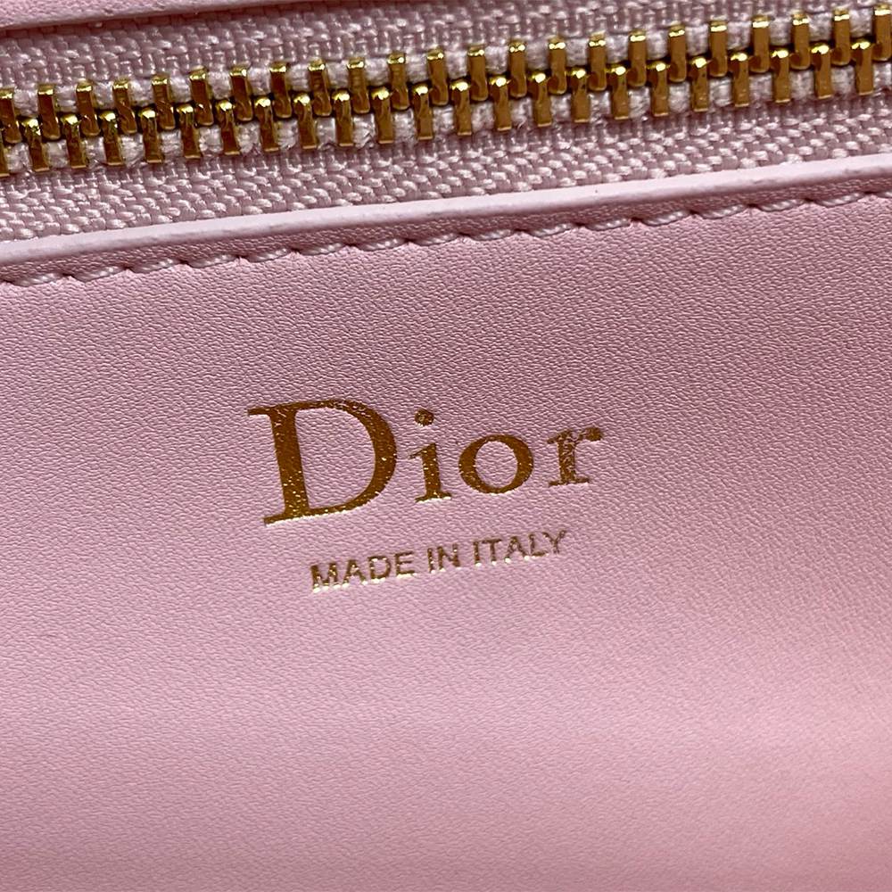 Dior Médaillon Small