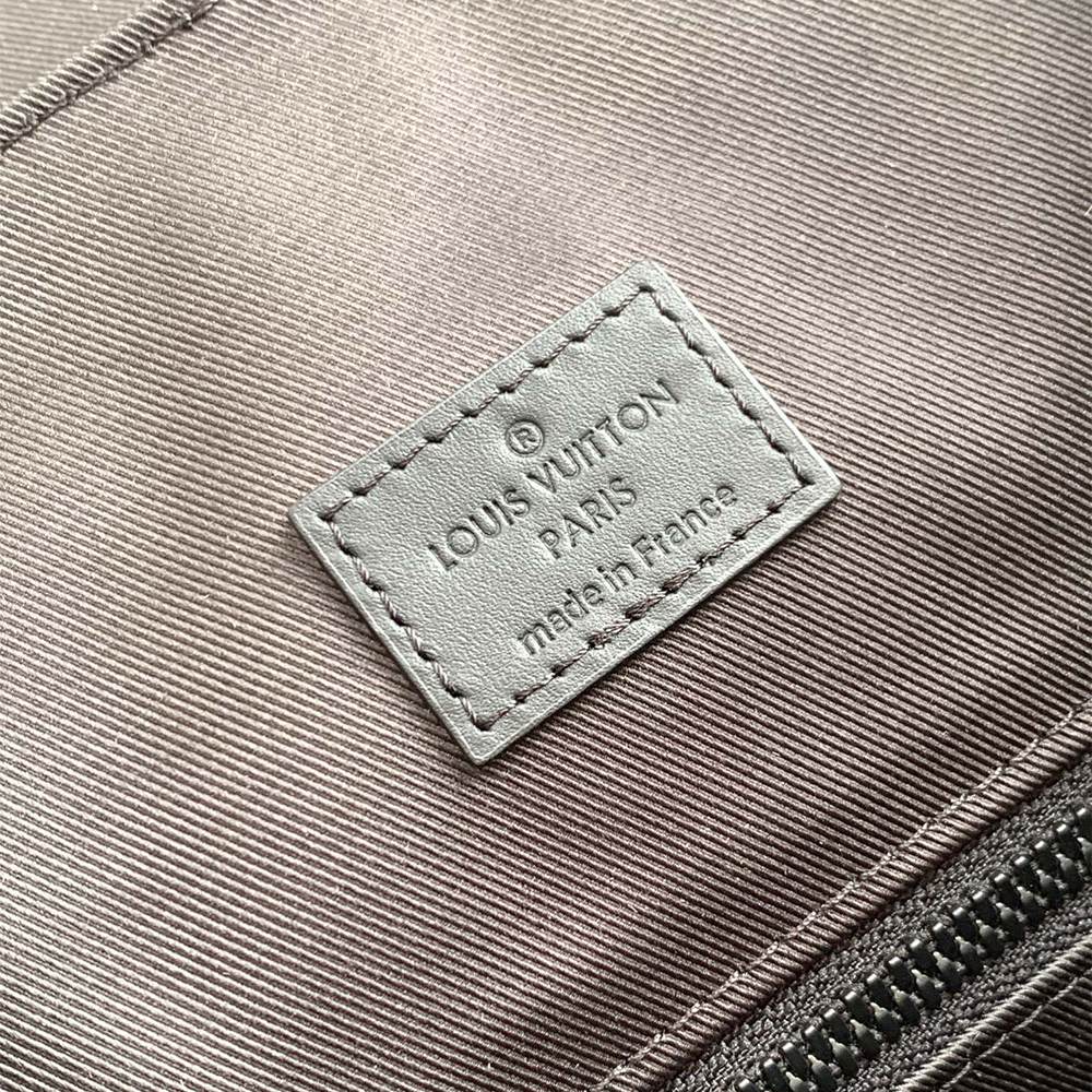Louis Vuitton Christopher MM