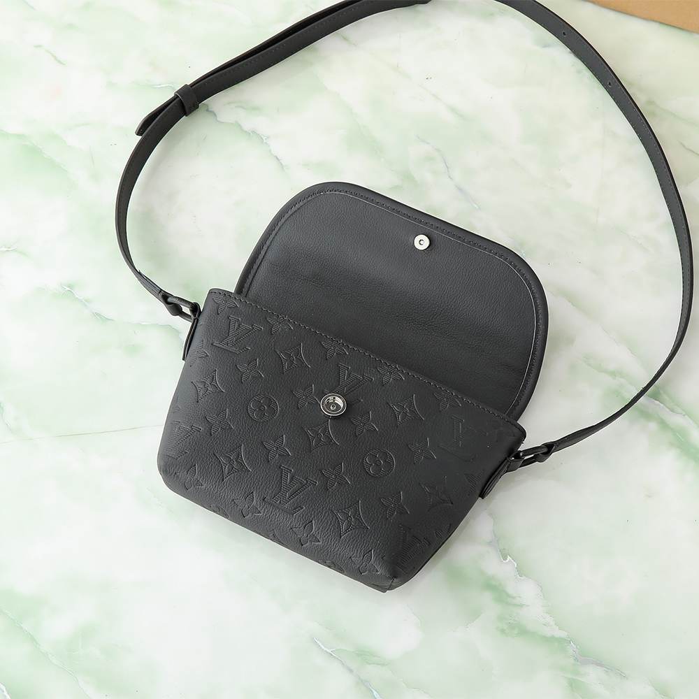 Louis Vuitton Pulse Wearable