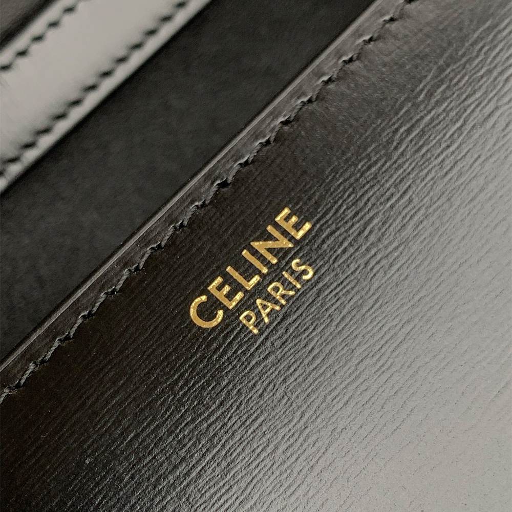 Celine Medium Triomphe Folio
