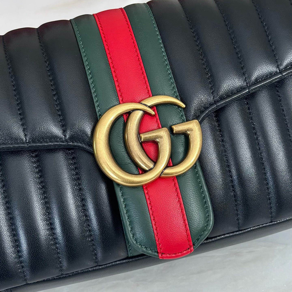 Gucci Jetset Marmont Medium
