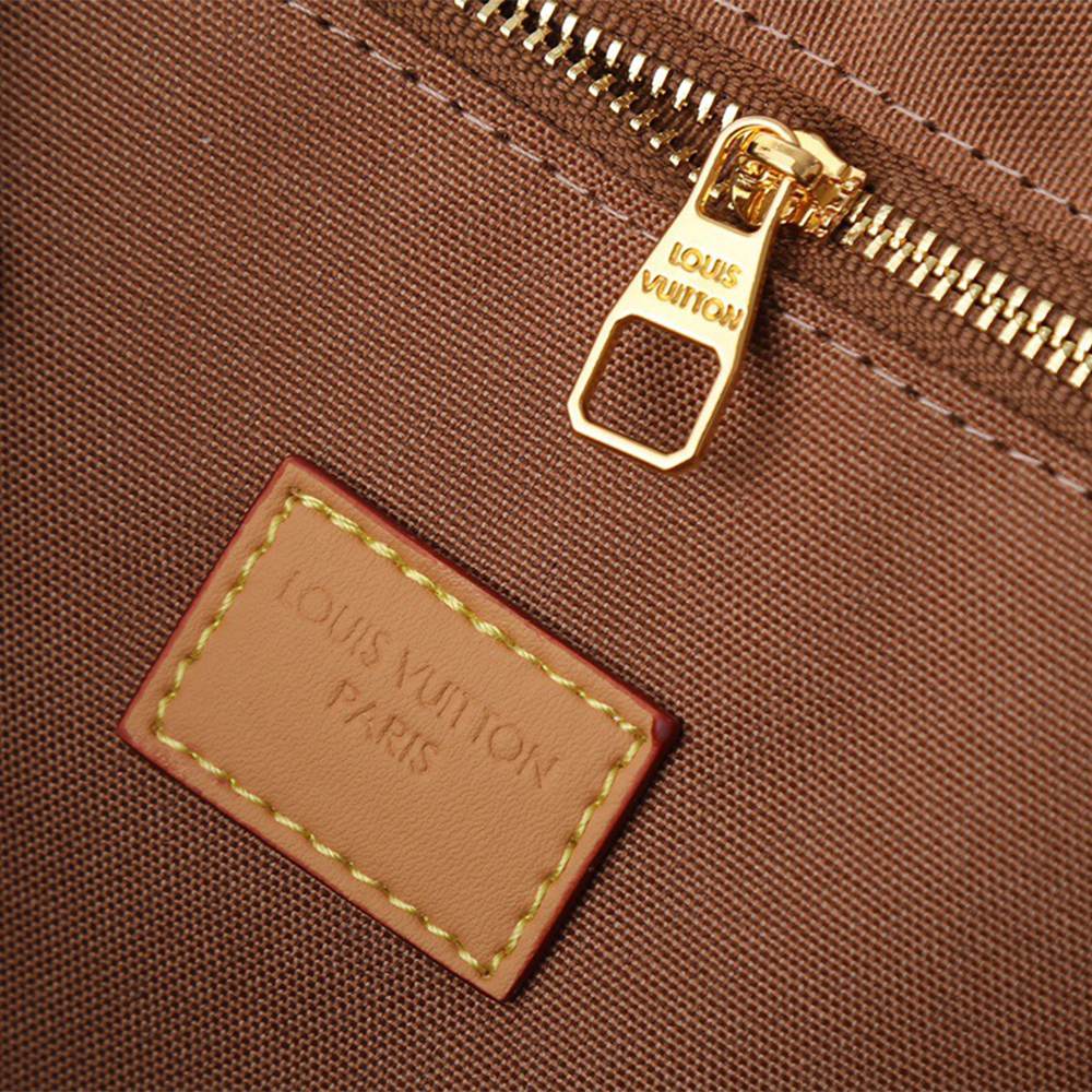 Louis Vuitton Christopher Messenger