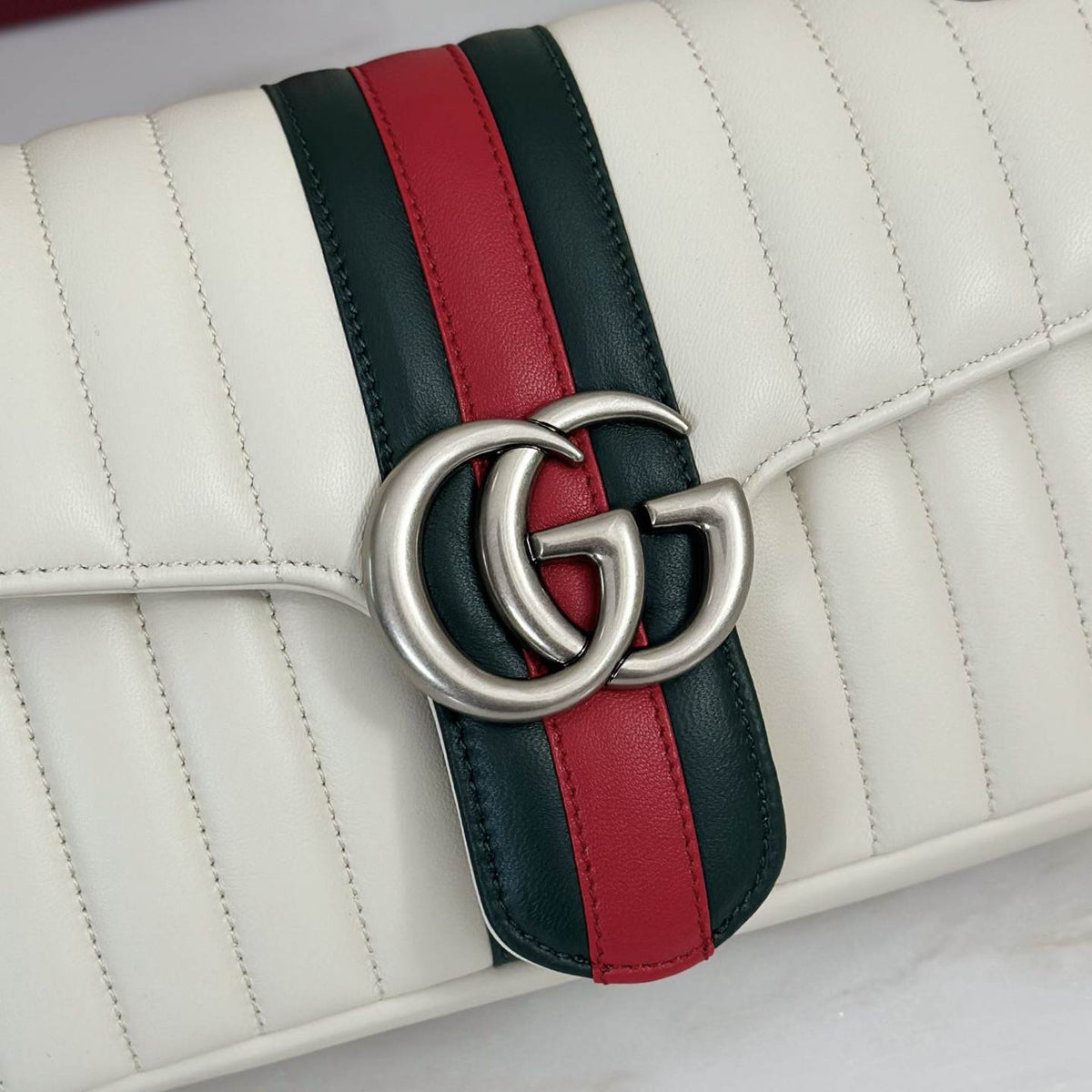 Gucci Jetset Marmont Medium