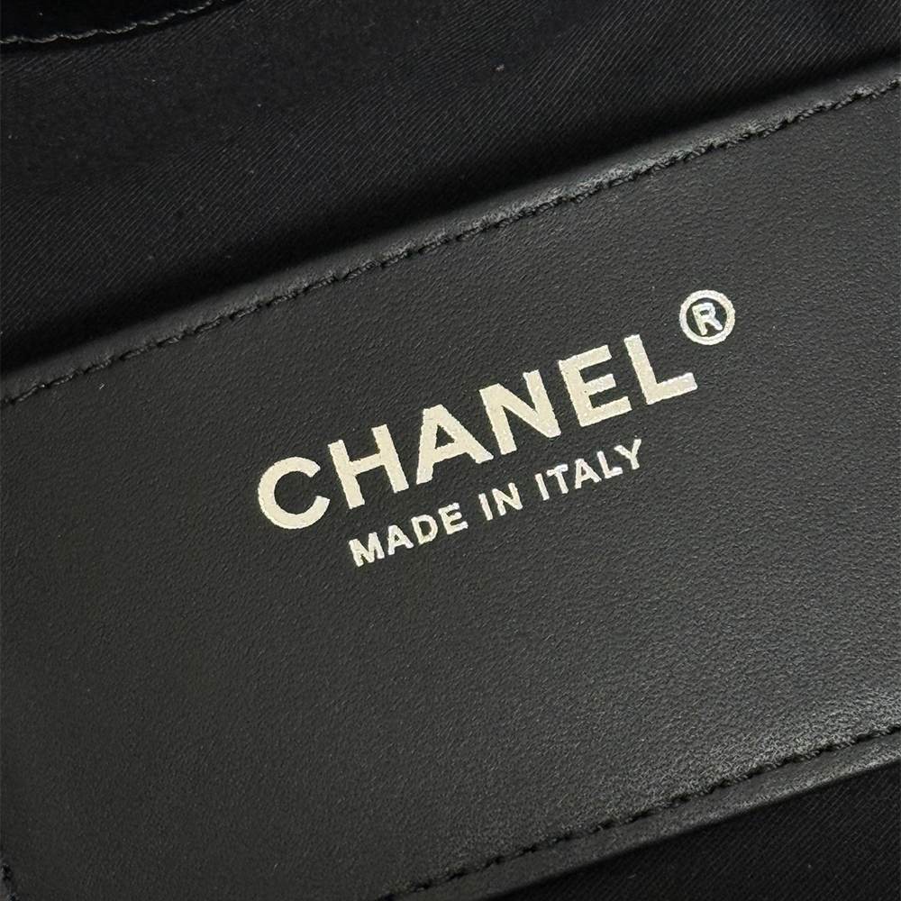 Chanel 25 Small Shiny
