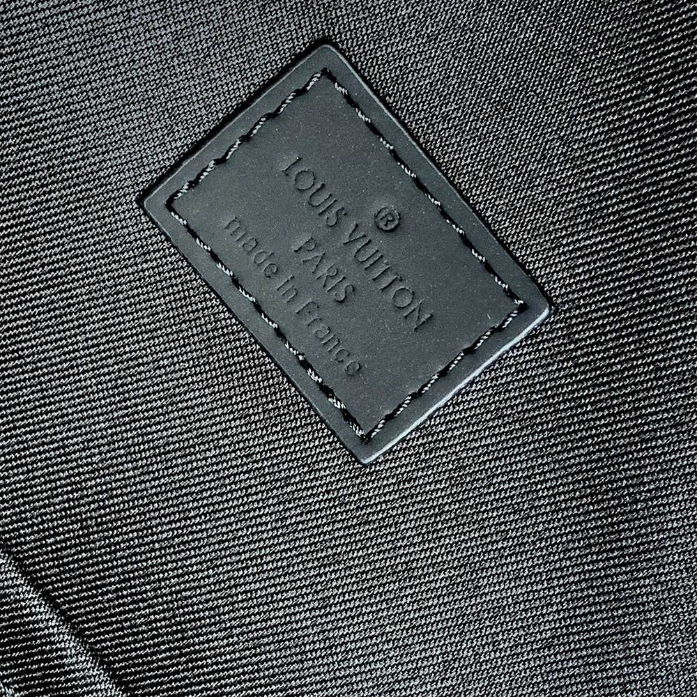 Louis Vuitton Discovery PM