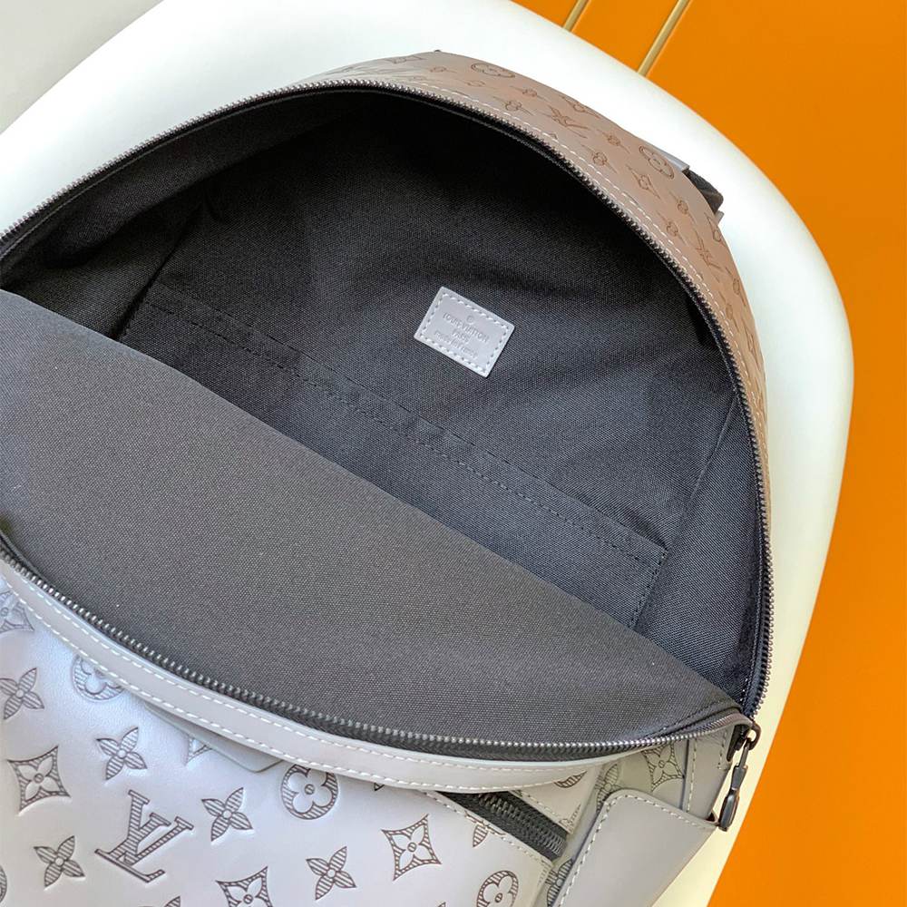 Louis Vuitton Discovery PM
