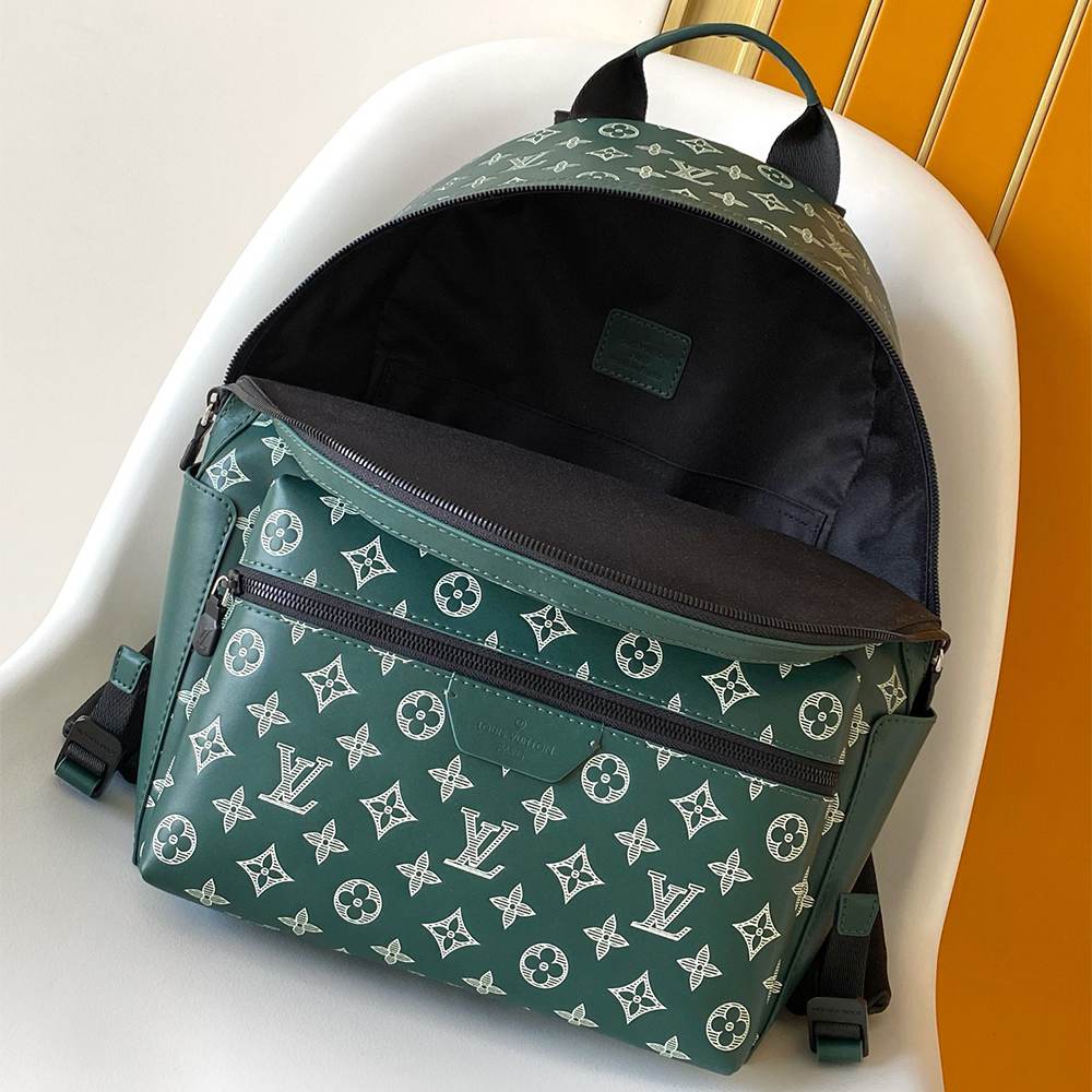 Louis Vuitton Discovery PM