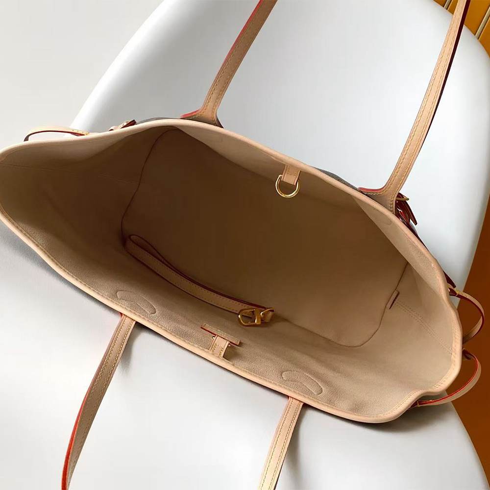 Louis Vuitton Neverwoof