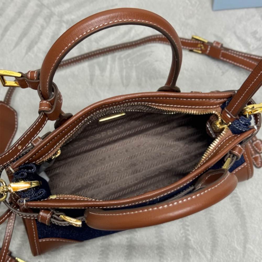 Prada Bonnie Small