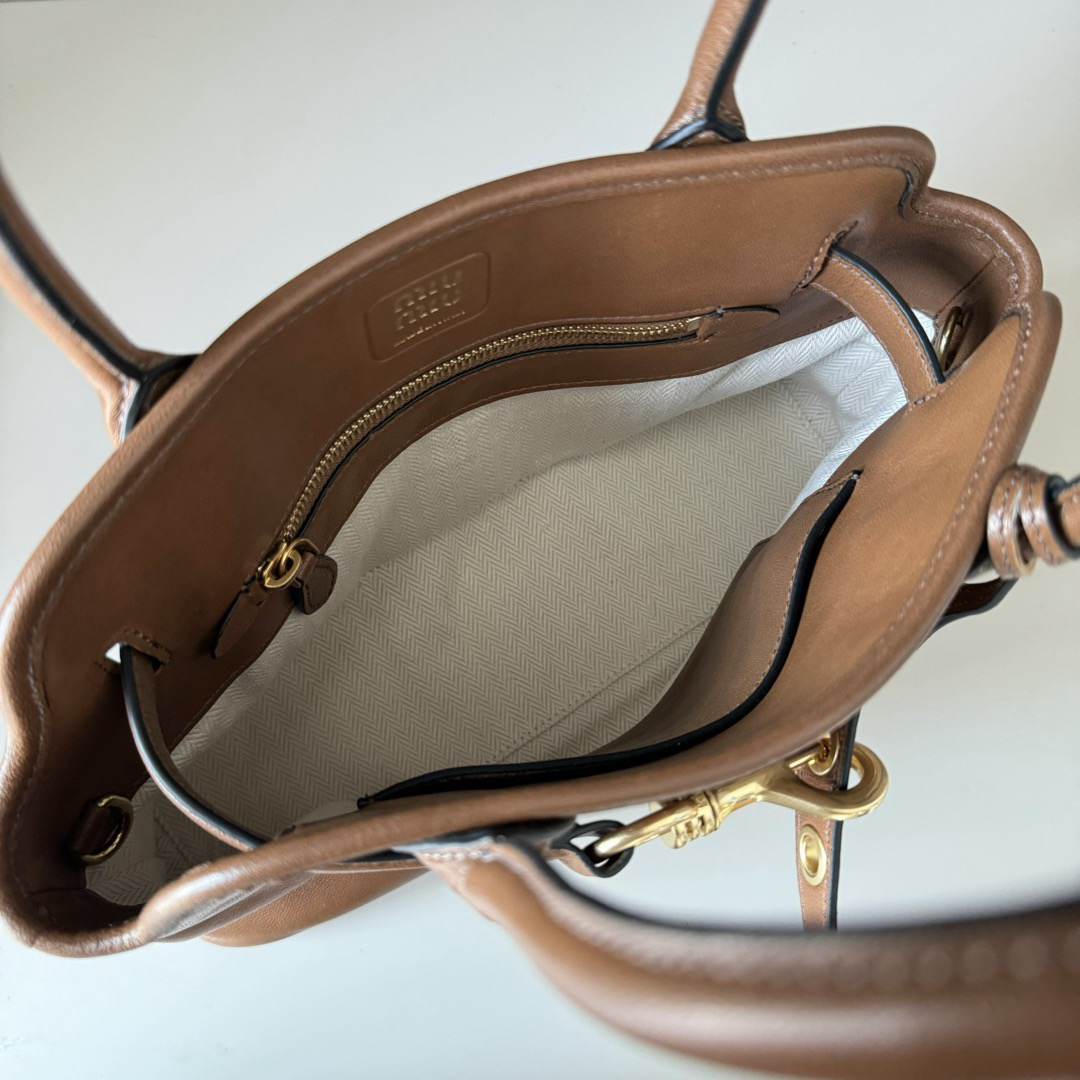 MiuMiu Aventure Nappa