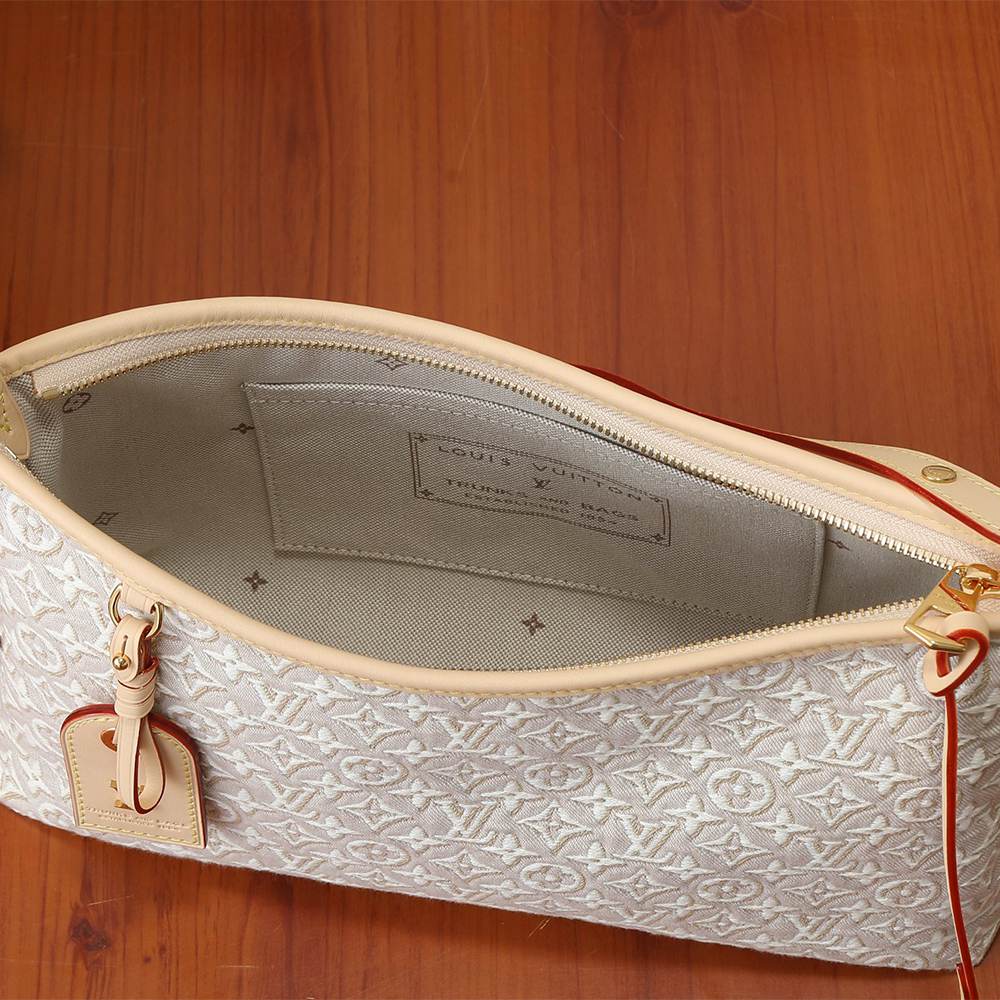 Louis Vuitton Carryall East-West