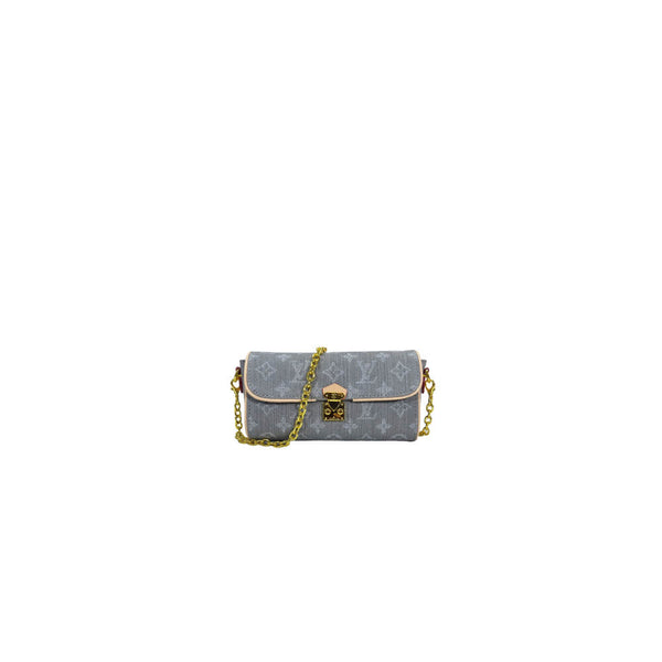 Louis Vuitton Pochette Camille
