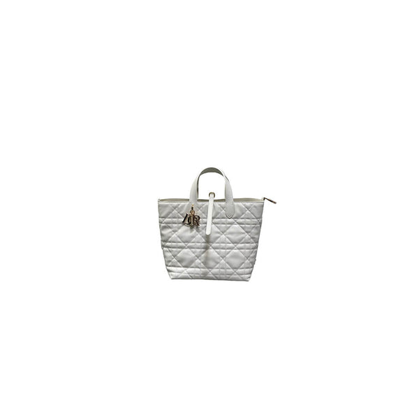Dior Medium Toujours Vertical