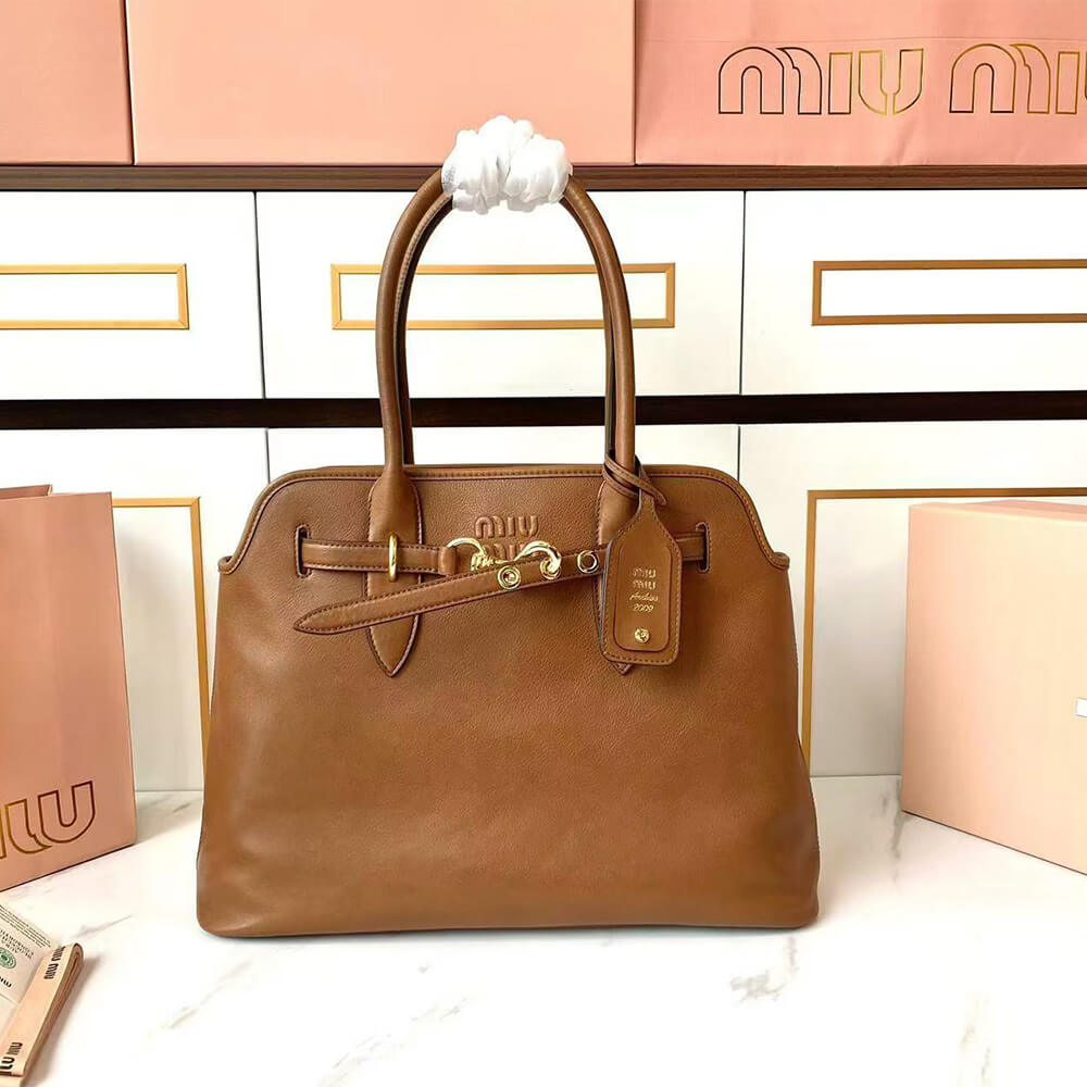 MiuMiu Medium Aventure Nappa