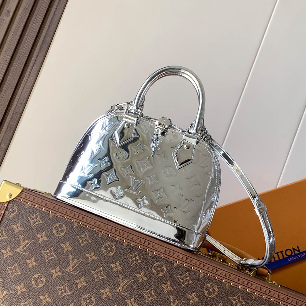 Louis Vuitton Alma BB