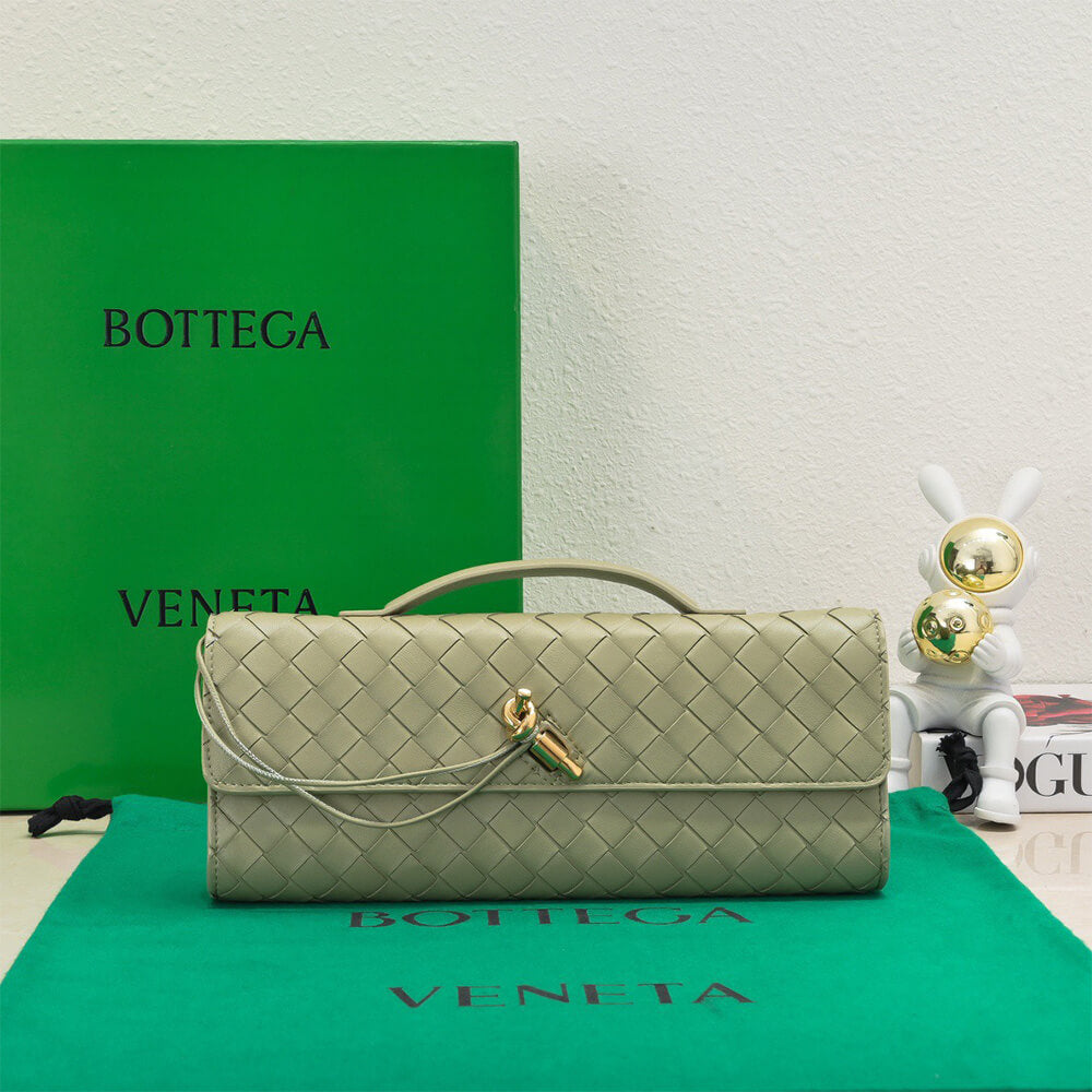 Bottega Veneta Andiamo Clutch