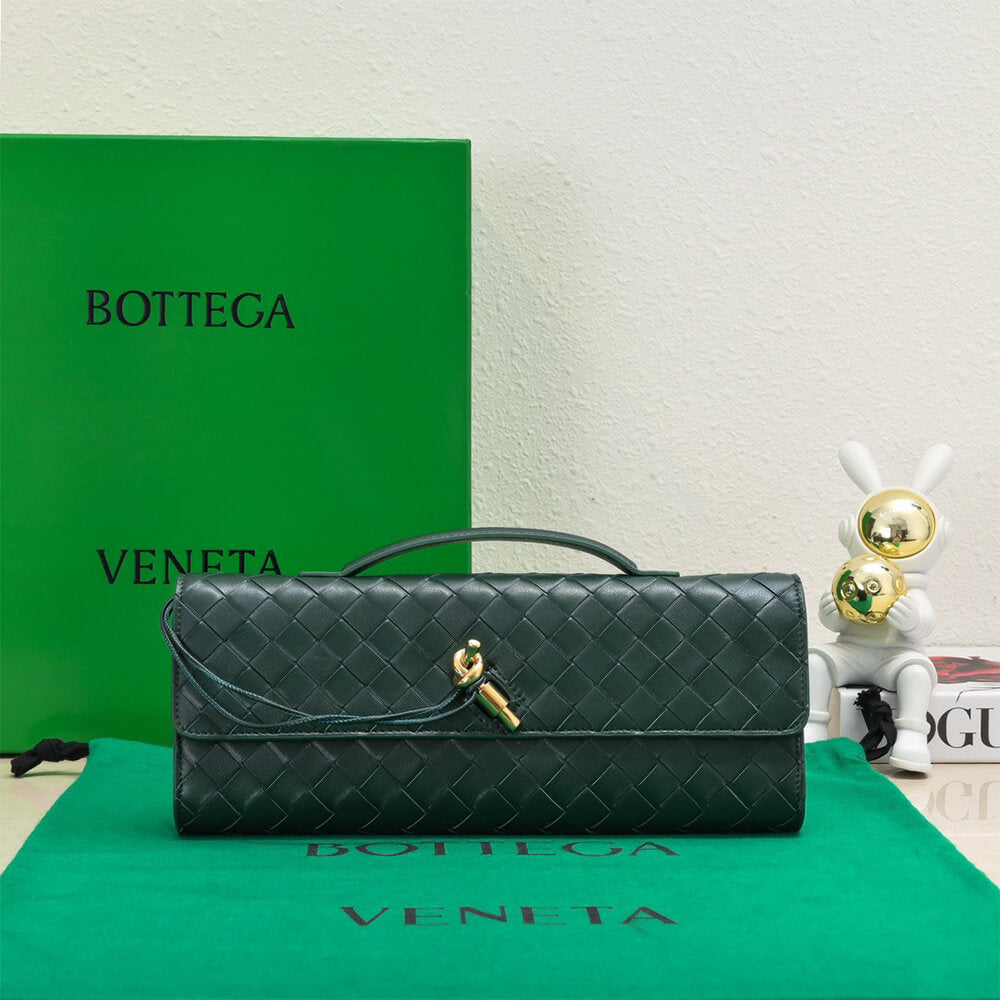 Bottega Veneta Andiamo Clutch