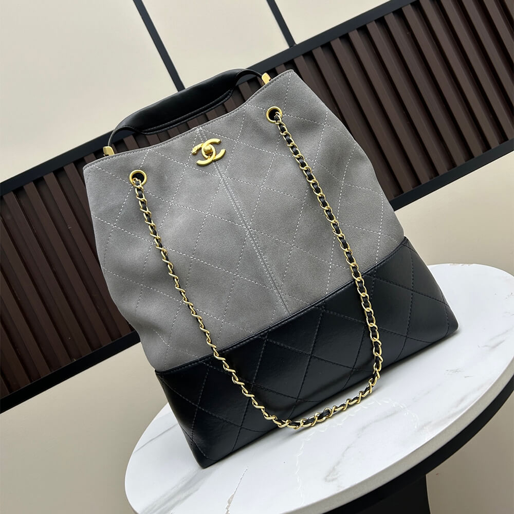 Chanel Vertical Shopping 25A