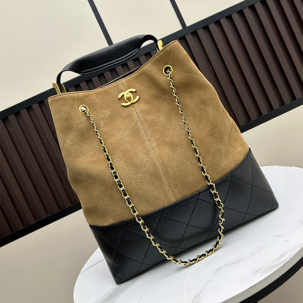 Chanel Vertical Shopping 25A