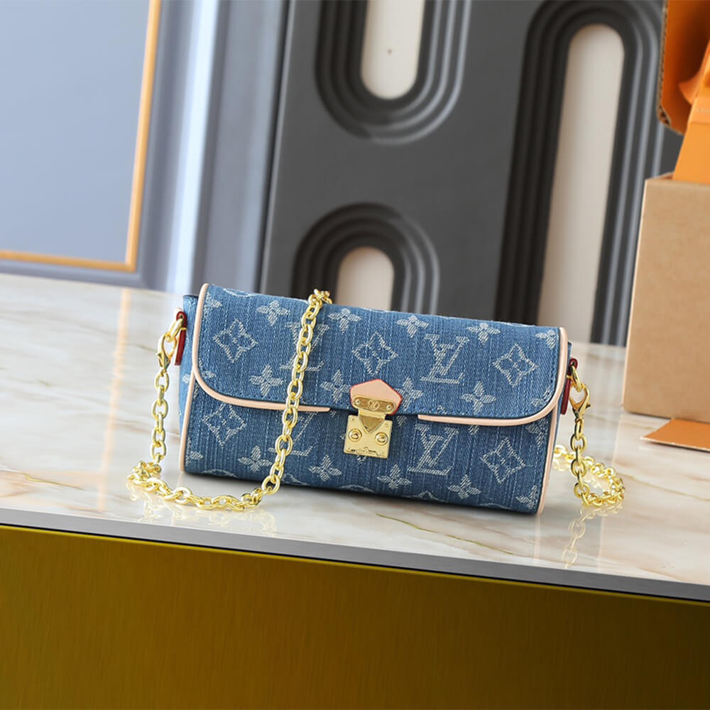 Louis Vuitton Pochette Camille