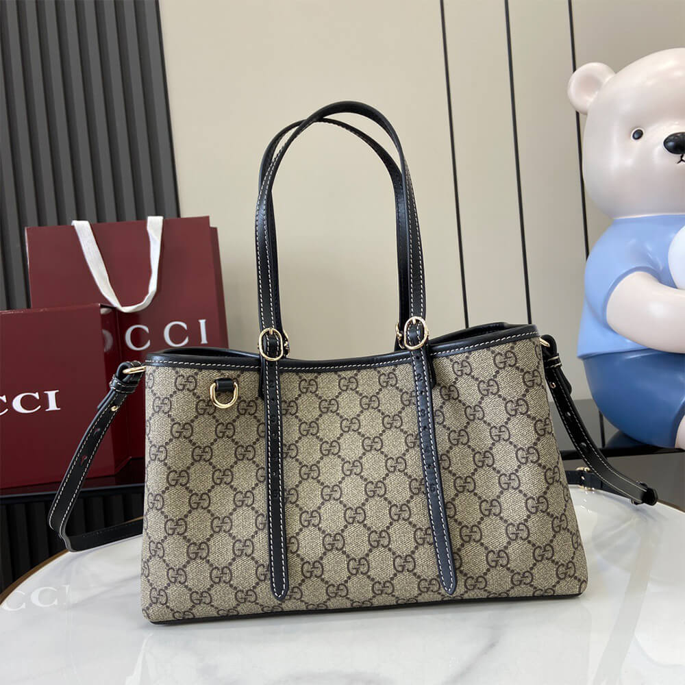 Gucci Emblem Medium