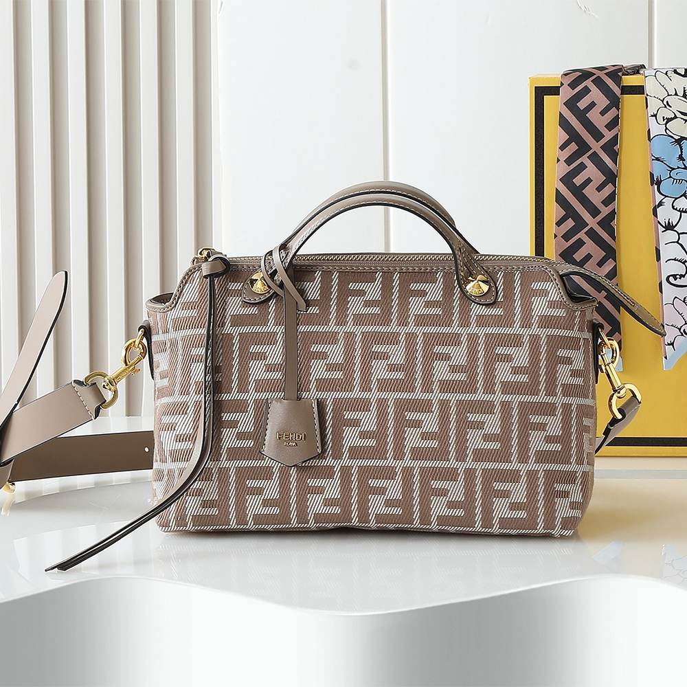 Fendi By The Way Selleria Medium