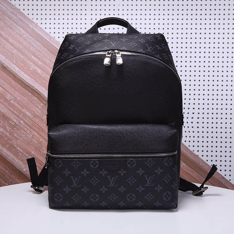 Louis Vuitton Discovery PM