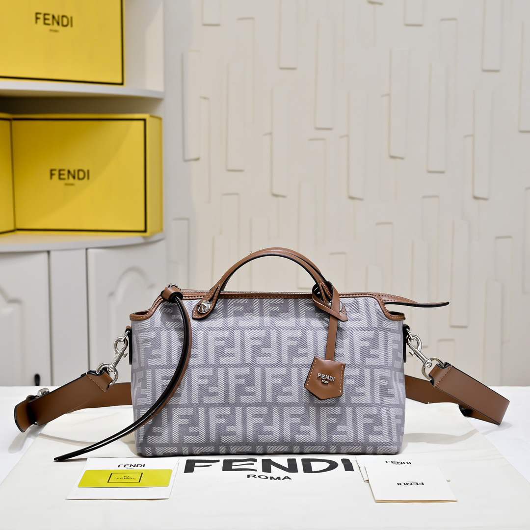 Fendi By The Way Selleria Medium