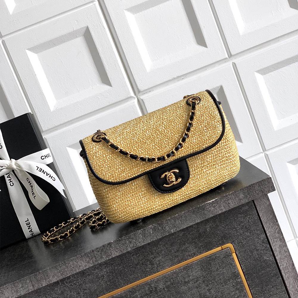 CHANEL Small Flap Bag(HIGH-END GRADE)