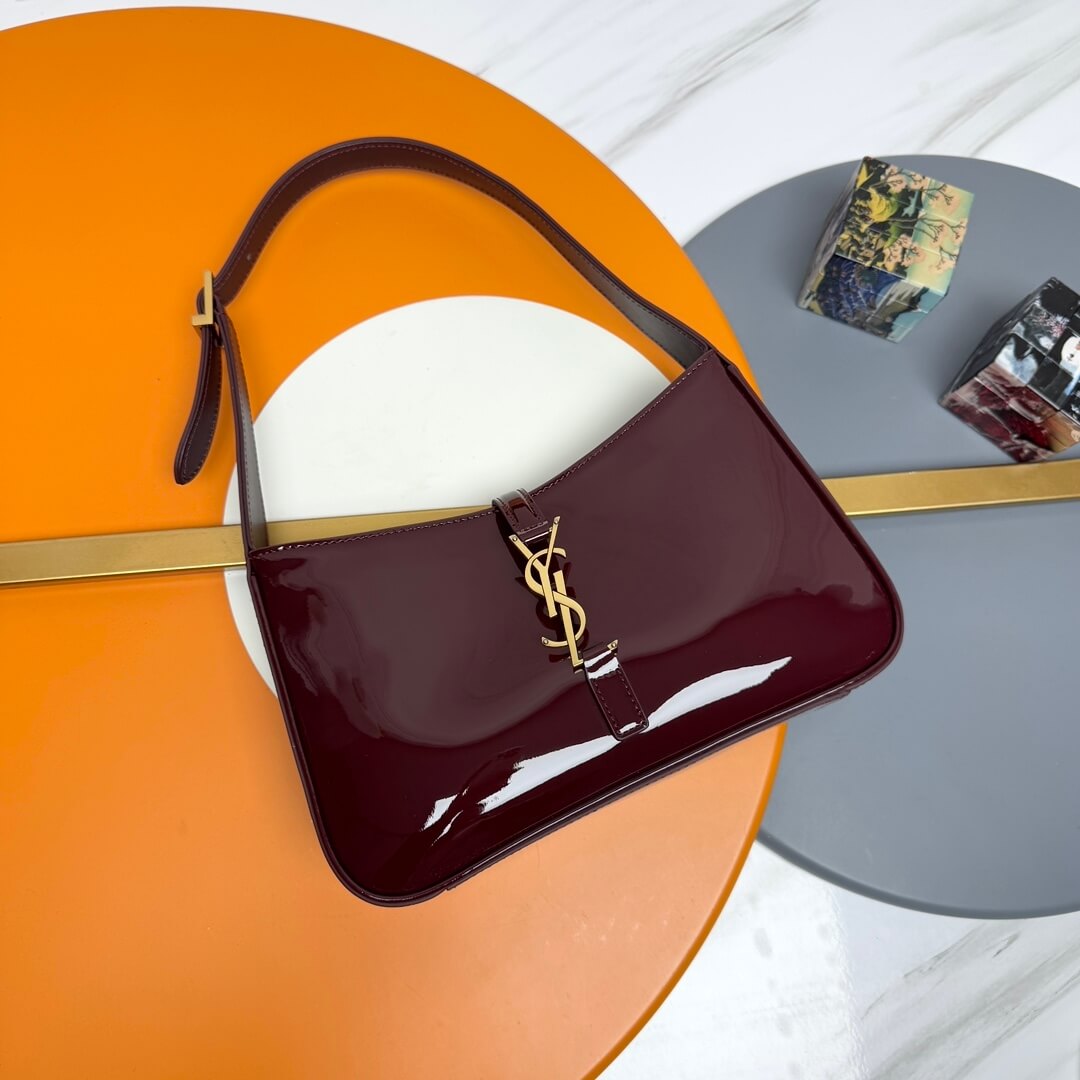 Ysl Le 5 à 7 In Patent Hobo