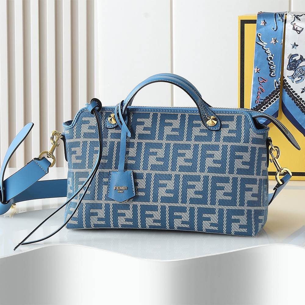Fendi By The Way Selleria Medium