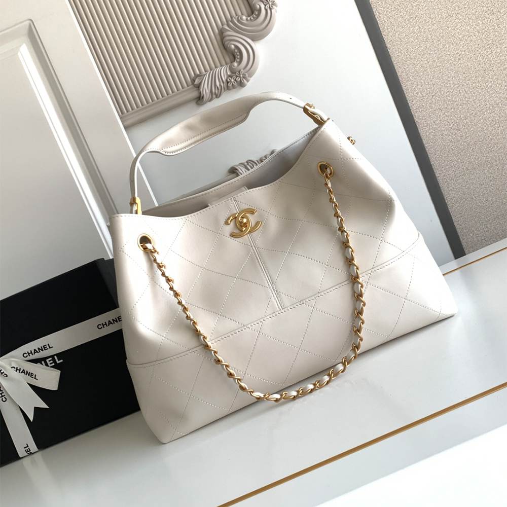 CHANEL Small Shopping Bag(high-end grade)