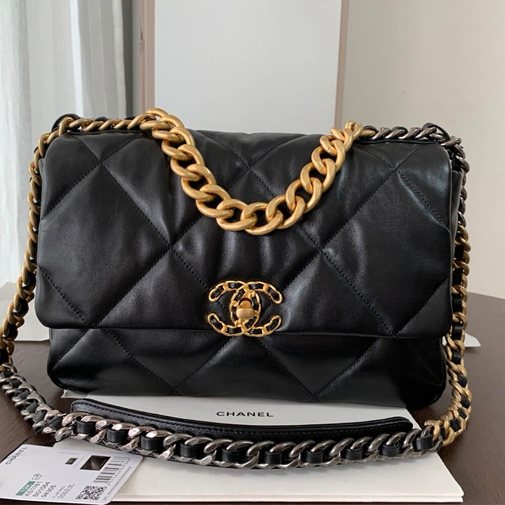 Chanel 19 Large