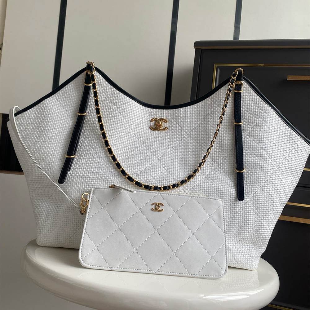 Chanel Maxi Shopping