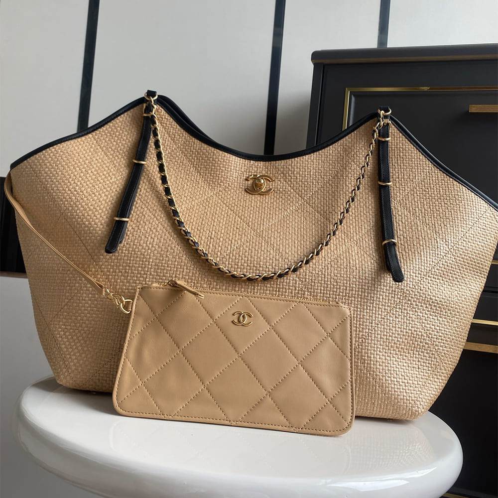 Chanel Maxi Shopping